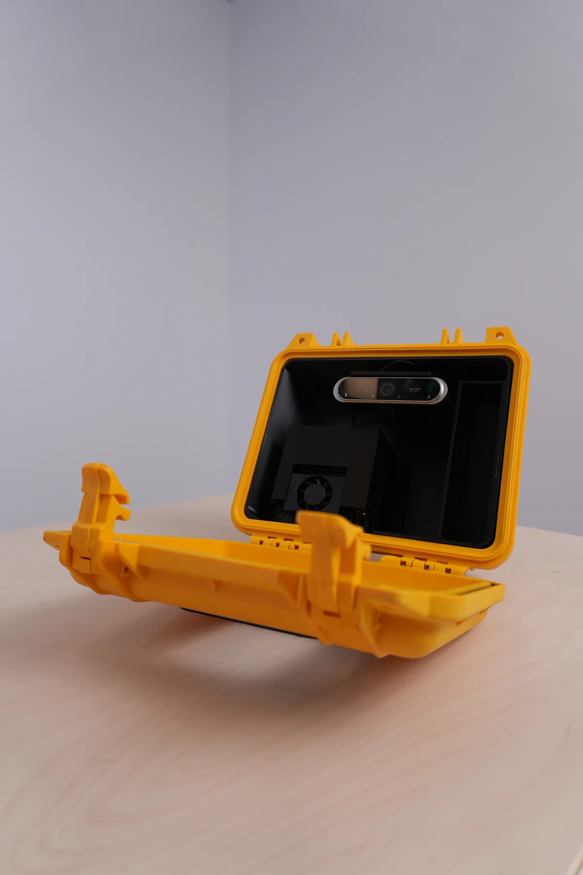 Open Wendy Box case with internal camera and Jetson hardware